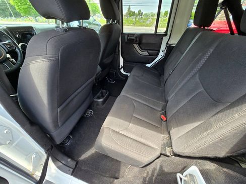 Used 2017 Jeep Wrangler Unlimited Sport w/ Quick Order Package 24S AWD/4WD image 23