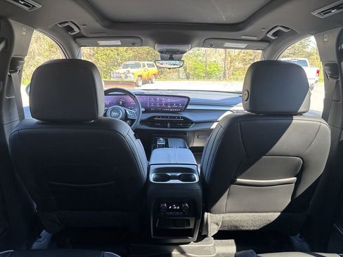 New 2026 Buick Enclave Avenir w/ Super Cruise Package AWD/4WD image 16