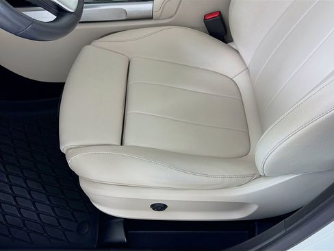 Certified 2023 Mercedes-Benz GLB 250 image 19