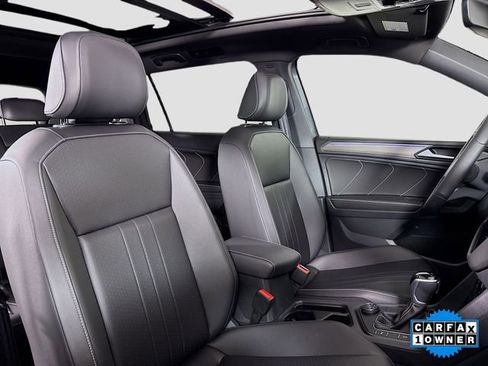Certified 2024 Volkswagen Tiguan SE R-Line image 28