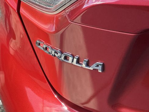 Used 2020 Toyota Corolla LE FWD image 15