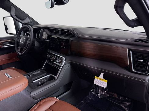 New 2026 GMC Sierra 2500 Denali Ultimate image 30