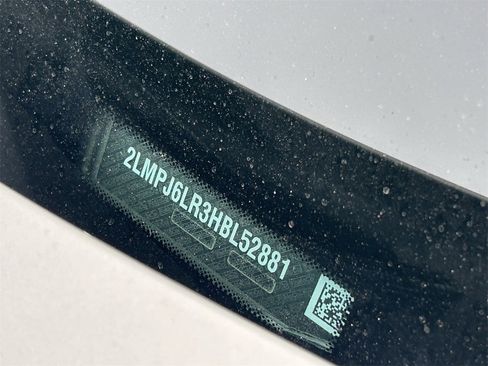 Used 2017 Lincoln MKX Reserve w/ Luxury Package image 11