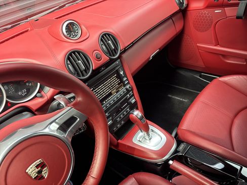 Used 2012 Porsche Cayman R image 20