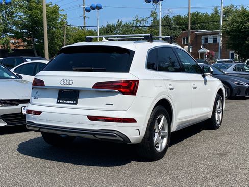 Used 2024 Audi Q5 2.0T Premium AWD/4WD image 3