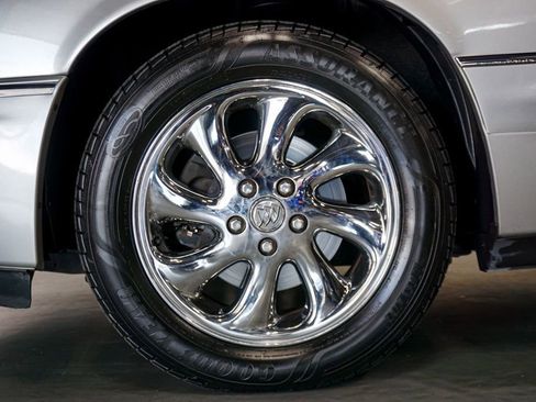 Used 2004 Buick Park Avenue Ultra FWD image 58