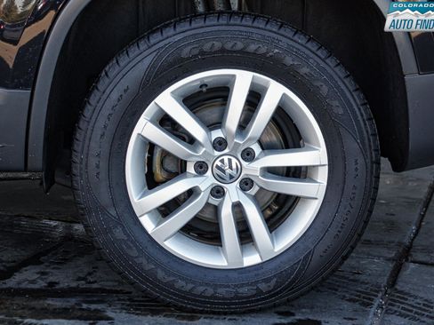 Used 2017 Volkswagen Tiguan S image 26