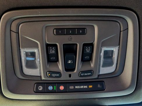 Used 2024 GMC Sierra 2500 Denali w/ Denali Reserve Package image 28