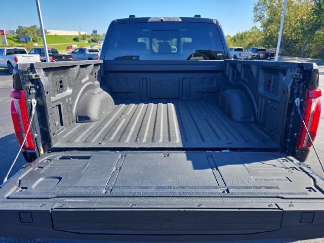 Certified 2025 Ford F150 Raptor w/ Equipment Group 803A Raptor R AWD/4WD image 36