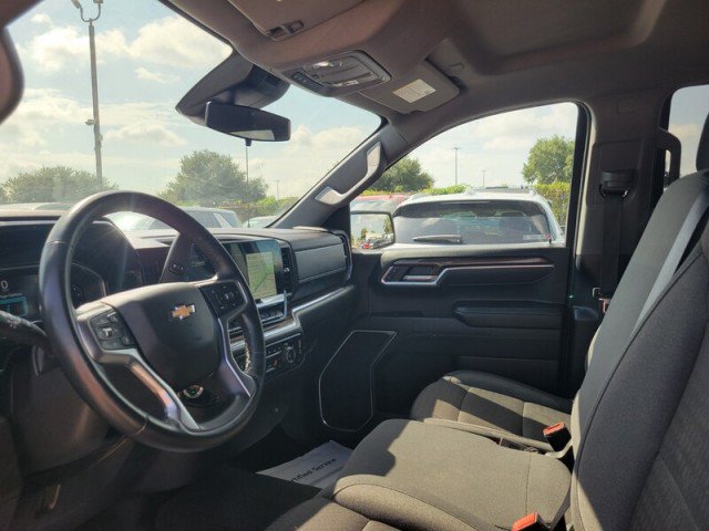 Used 2025 Chevrolet Silverado 1500 LT RWD image 10