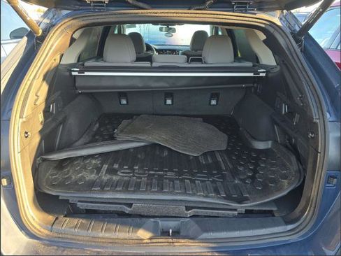 Used 2023 Subaru Outback Premium image 17