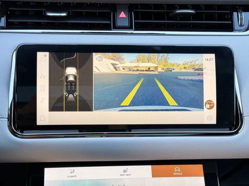 Used 2022 Land Rover Range Rover Evoque R-Dynamic SE image 16