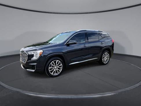 Used 2022 GMC Terrain Denali w/ Denali Premium Package AWD/4WD image 4