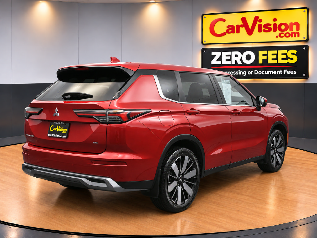 Used 2025 Mitsubishi Outlander SE FWD image 4