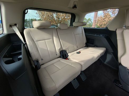 Used 2022 Ford Expedition XLT image 31