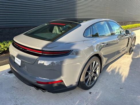 Certified 2026 Porsche Panamera RWD image 9