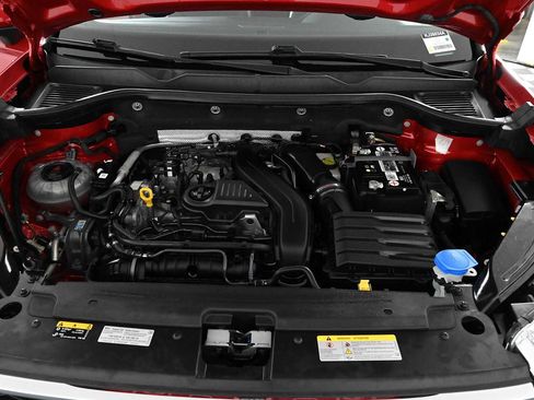 Certified 2022 Volkswagen Taos SE FWD image 27