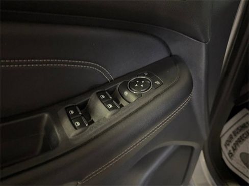 Used 2022 Ford Edge Titanium image 13