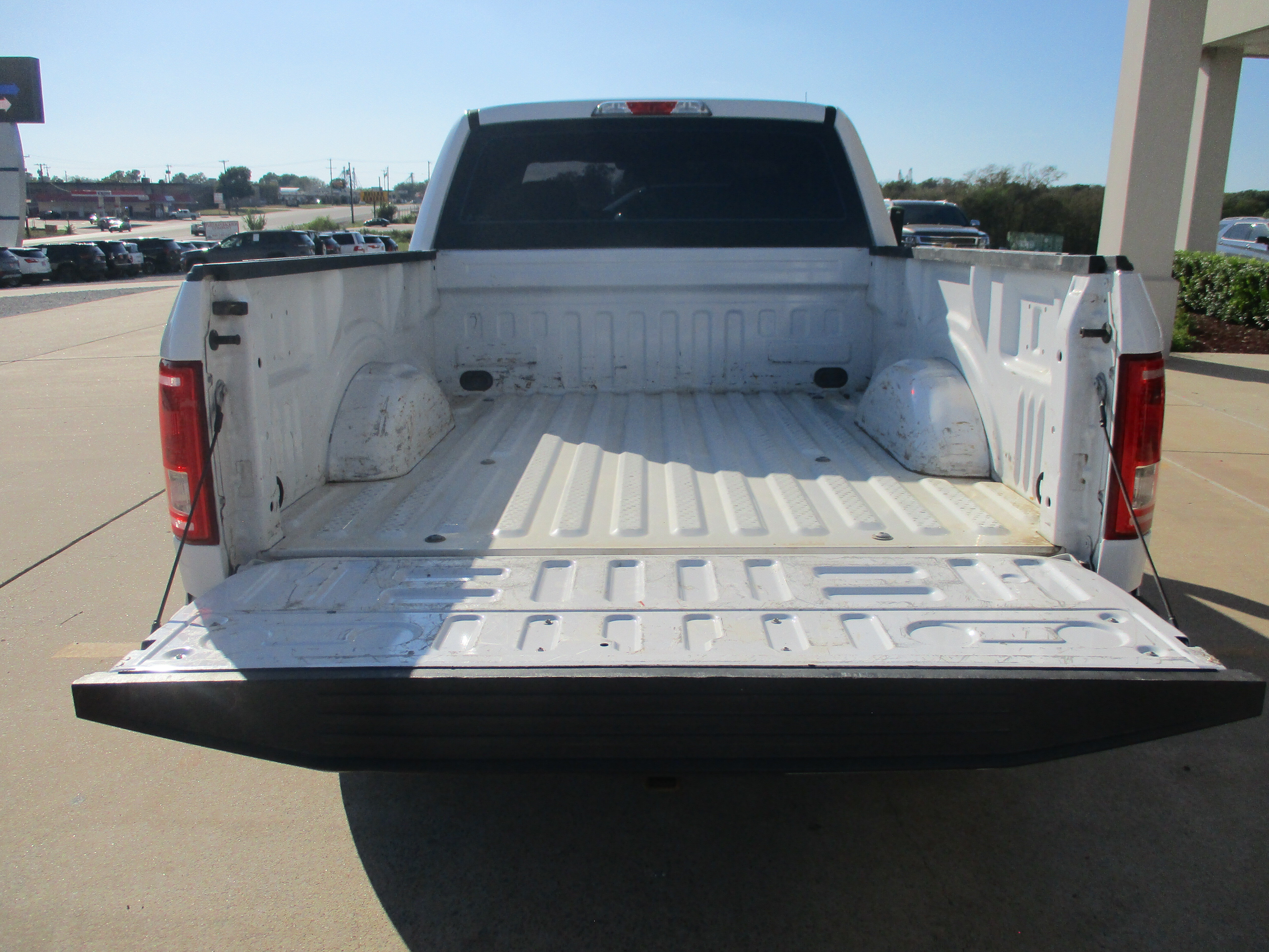 Used 2017 Ford F150 XL w/ Equipment Group 101A Mid RWD image 7