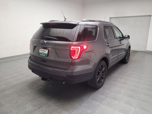 Used 2019 Ford Explorer XLT w/ Equipment Group 202A FWD image 9