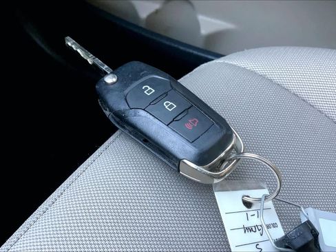 Used 2022 Ford EcoSport S image 28