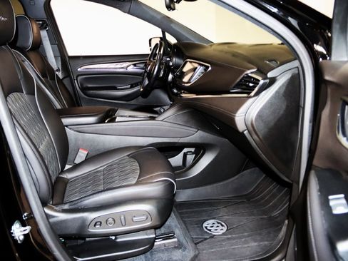 Used 2023 Buick Enclave Avenir w/ Avenir Technology Package image 59