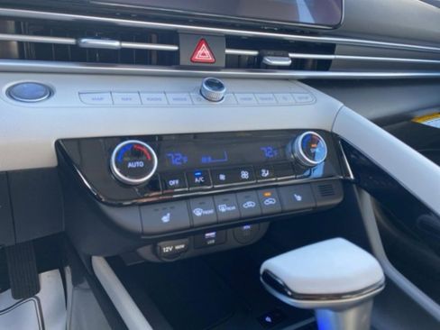 New 2026 Hyundai Elantra Limited FWD image 26