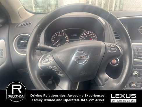 Used 2017 Nissan Pathfinder SL w/ SL Tech Package image 11