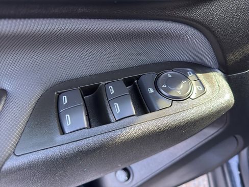 Used 2022 Chevrolet Equinox RS image 12