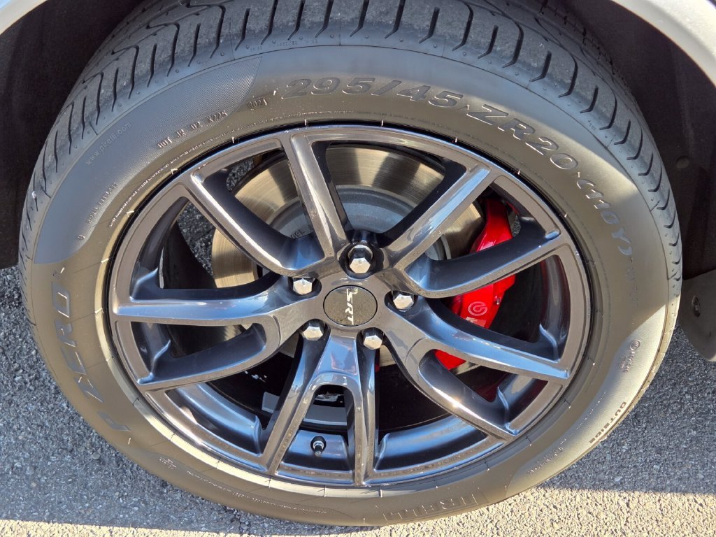Used 2018 Dodge Durango SRT w/ Technology Group AWD/4WD image 10