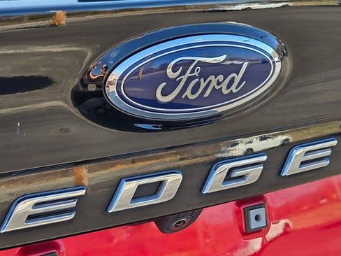 Used 2024 Ford Edge Titanium image 15