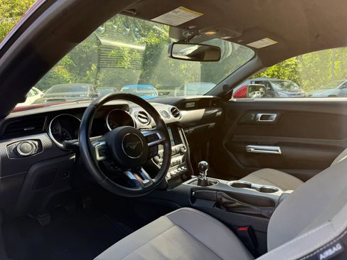 Used 2018 Ford Mustang GT w/ Performance Package - Level 2 RWD image 21