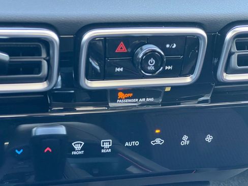 New 2026 Nissan Sentra SR image 4