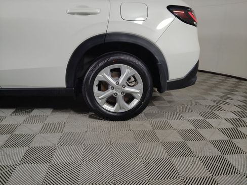 Certified 2023 Honda HR-V LX image 11