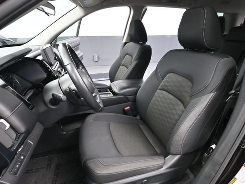 Used 2024 Nissan Pathfinder SV FWD image 23