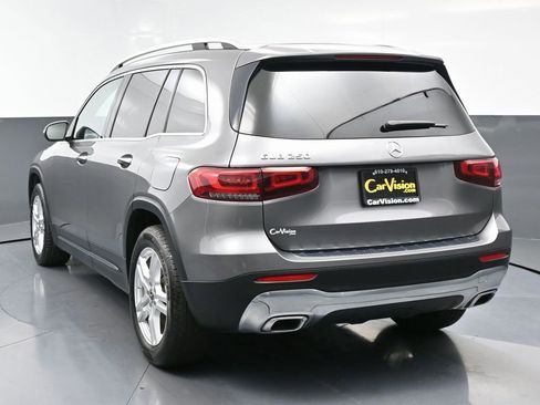 Used 2022 Mercedes-Benz GLB 250 w/ Premium Package Lite image 10