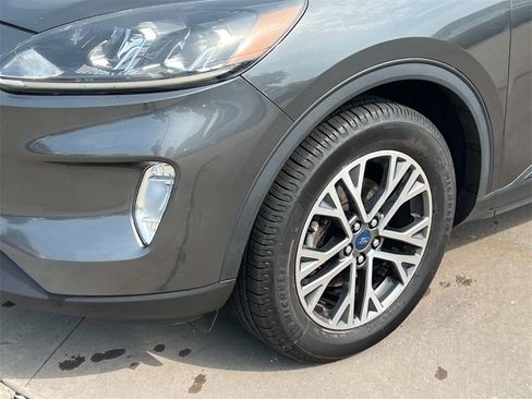 Used 2020 Ford Escape SEL image 8