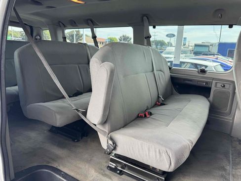 Used 2011 Ford E-350 and Econoline 350 XLT RWD image 14