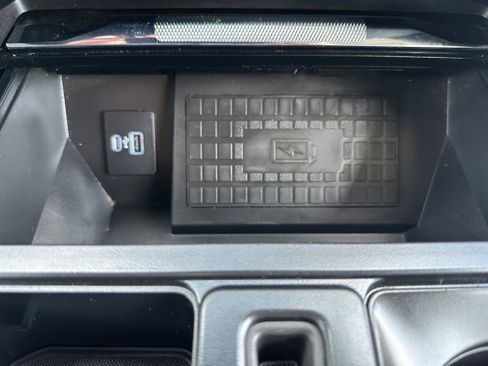 Used 2022 Ford F150 Lariat w/ Equipment Group 502A High AWD/4WD image 19