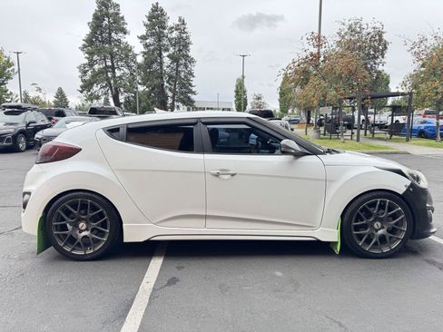 Used 2013 Hyundai Veloster Turbo FWD image 6