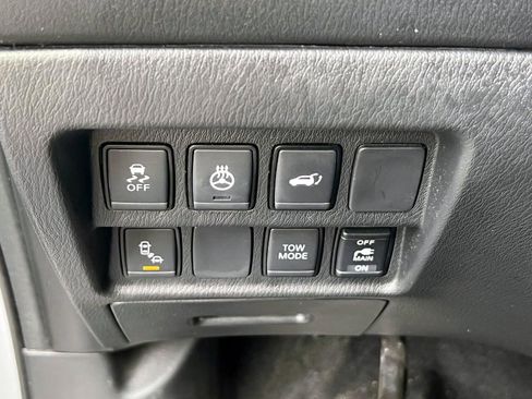 Used 2020 Nissan Pathfinder SL AWD/4WD image 20