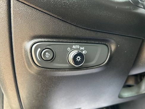 Used 2020 Chevrolet Equinox LT AWD/4WD image 20