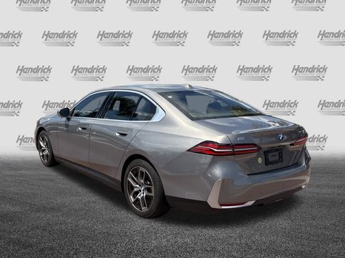 Used 2025 BMW i5 eDrive40i w/ Premium Package image 8