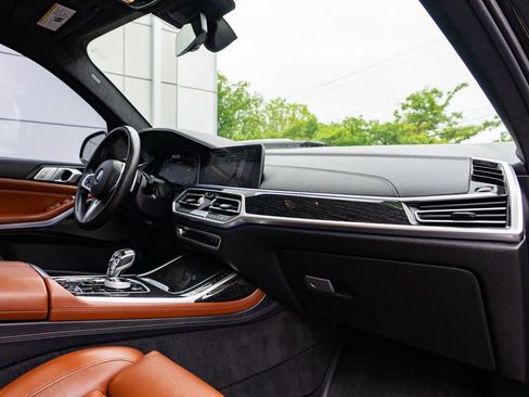 Used 2020 BMW X7 M50i w/ Dynamic Handling Package AWD/4WD image 30
