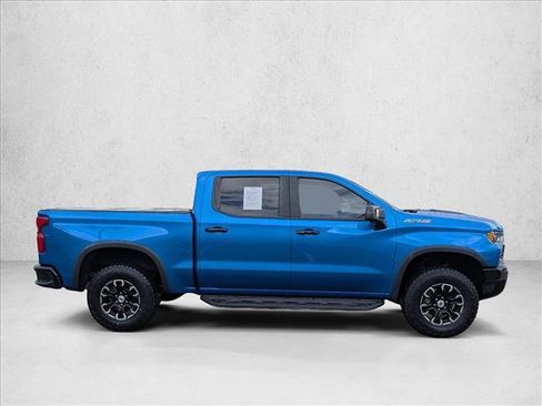 Used 2022 Chevrolet Silverado 1500 ZR2 w/ Technology Package image 4