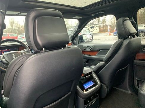 Used 2024 Lincoln Navigator Premiere image 26