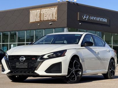 Used 2024 Nissan Altima 2.5 SR