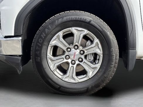 Used 2024 GMC Sierra 1500 SLT AWD/4WD image 11