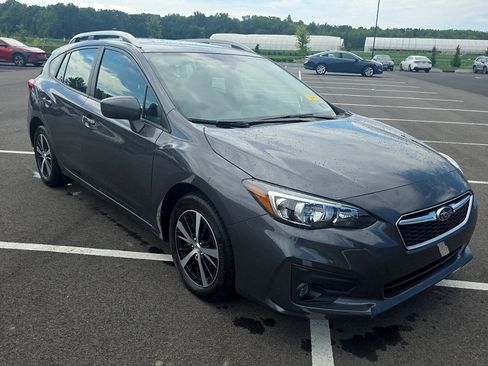 Used 2019 Subaru Impreza 2.0i Premium w/ Eyesight & BSD/Rcta & SRF AWD/4WD image 3