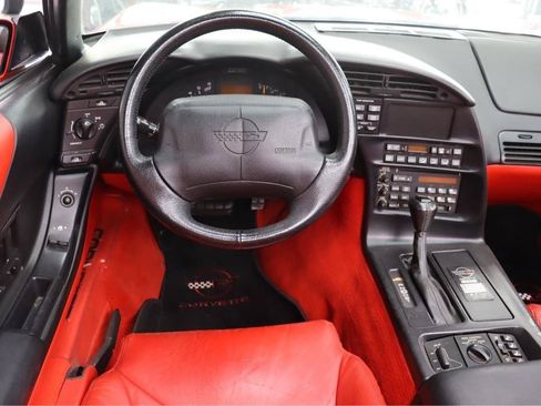 Used 1995 Chevrolet Corvette Coupe RWD image 7